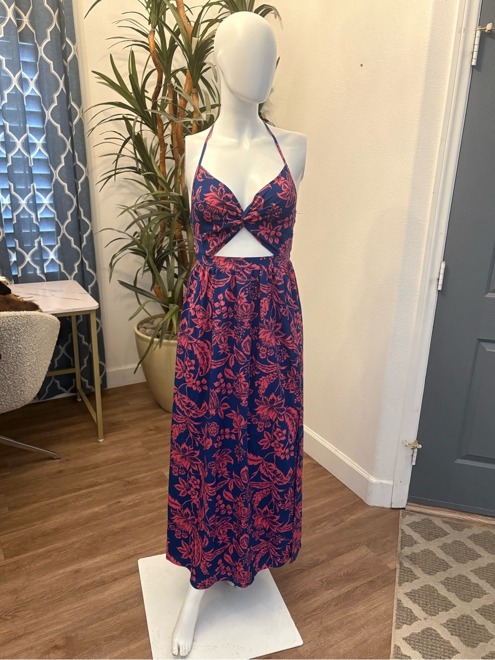 Sleeveless Halter Cutout Resort Beach Maxi Dress - Navy & Pink SZ M